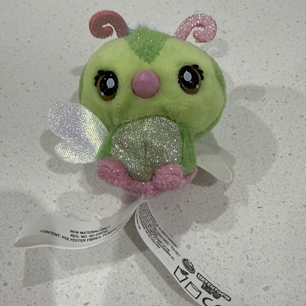 Spin Master Hatchimals Hatchtopia Life Plush Stuffed Animal Burtle Green Pink 3"